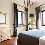 La Cisterna Hotel