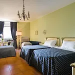La Cisterna 3*