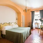 Hotel La Cisterna 3*