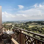 Hotel La Cisterna 3*