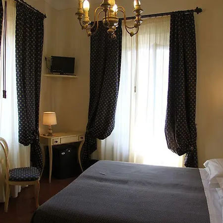 Hotel La Cisterna San Gimignano