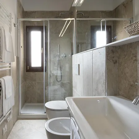 La Cisterna 3*