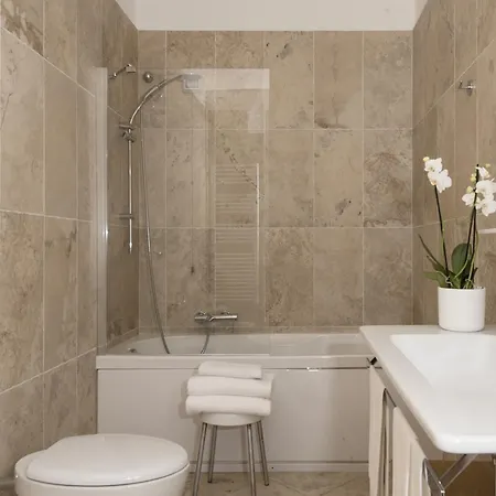 Hotel La Cisterna San Gimignano