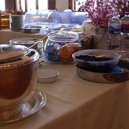 La Cisterna Hotel