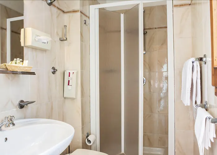 Hotel La Cisterna San Gimignano