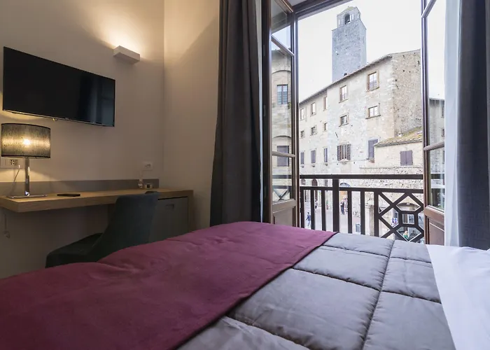 Hotel La Cisterna San Gimignano