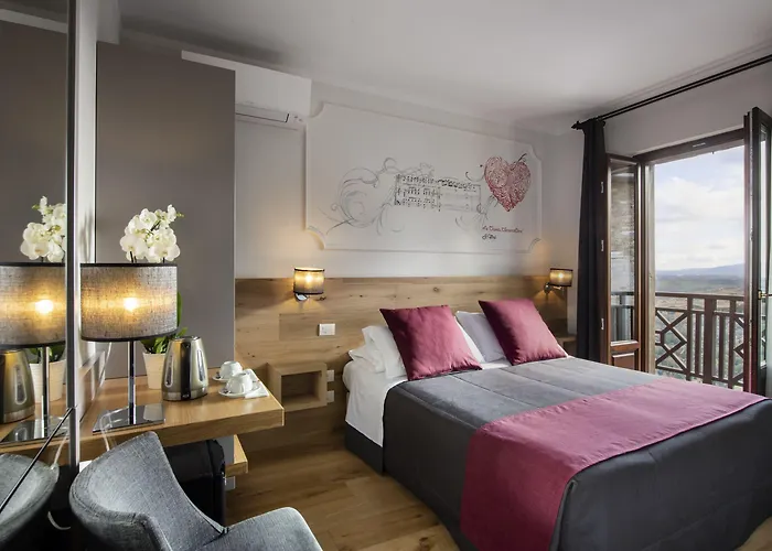 Hotel La Cisterna San Gimignano