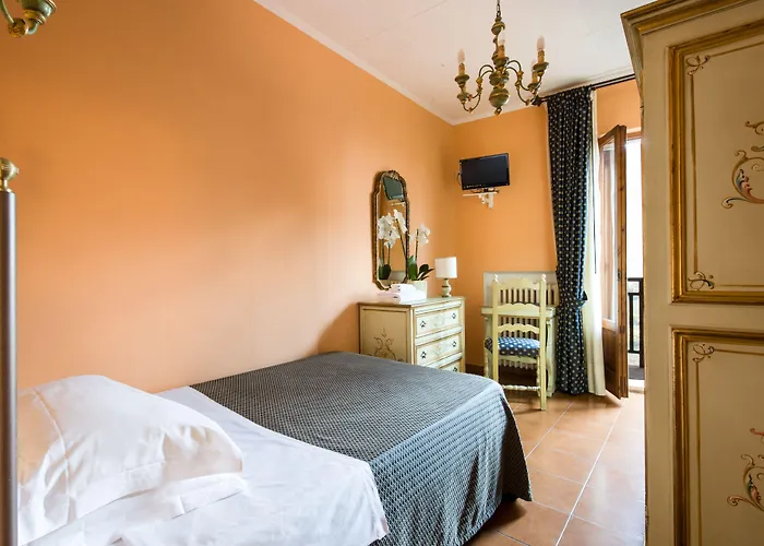 La Cisterna Hotel 3*