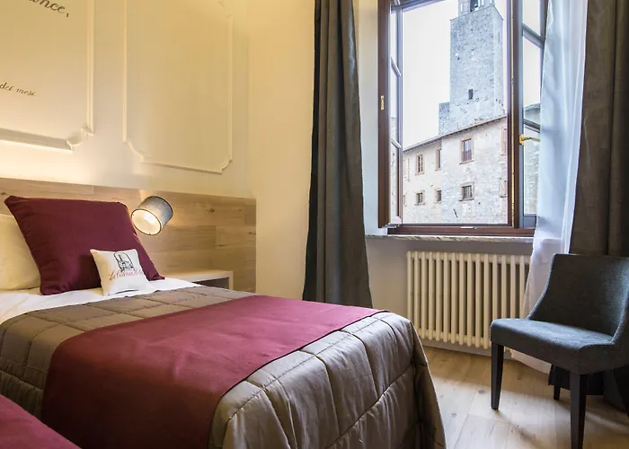 Hotel La Cisterna 3*