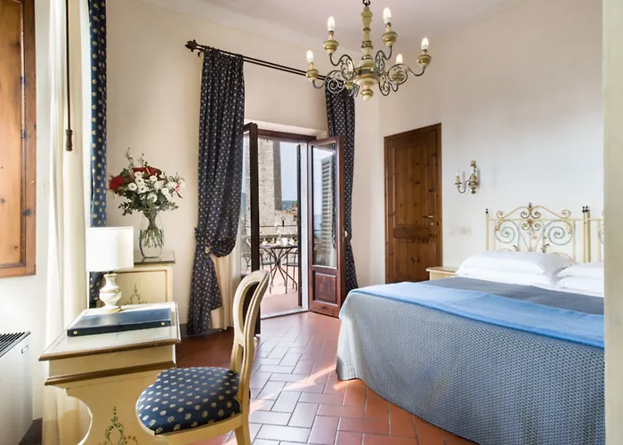 Hotel La Cisterna 3*