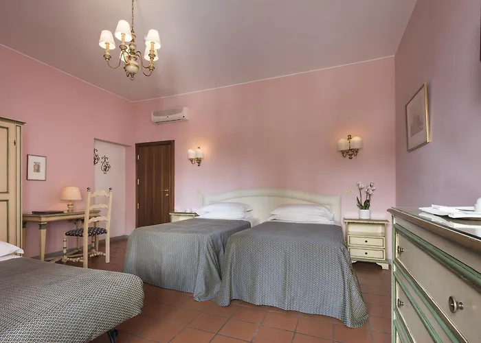 La Cisterna Hotel 3*