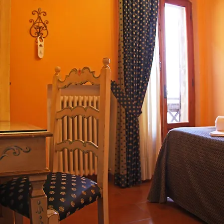 La Cisterna 3*