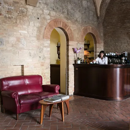 La Cisterna 3*
