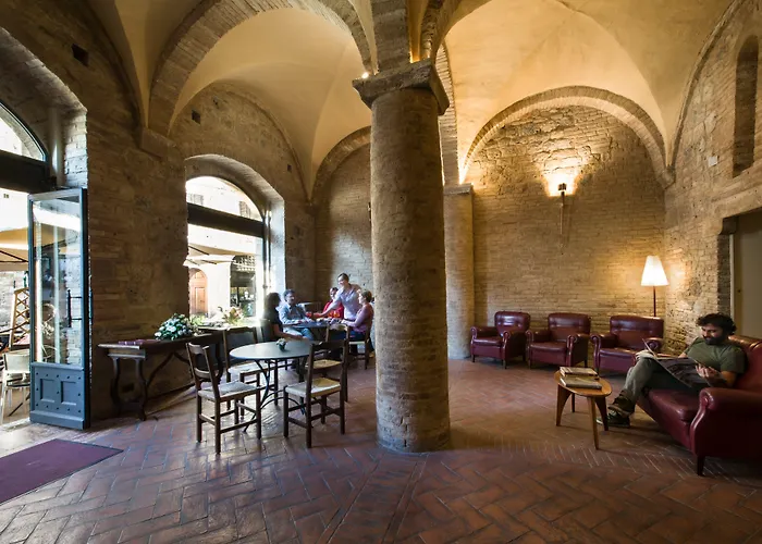 La Cisterna San Gimignano
