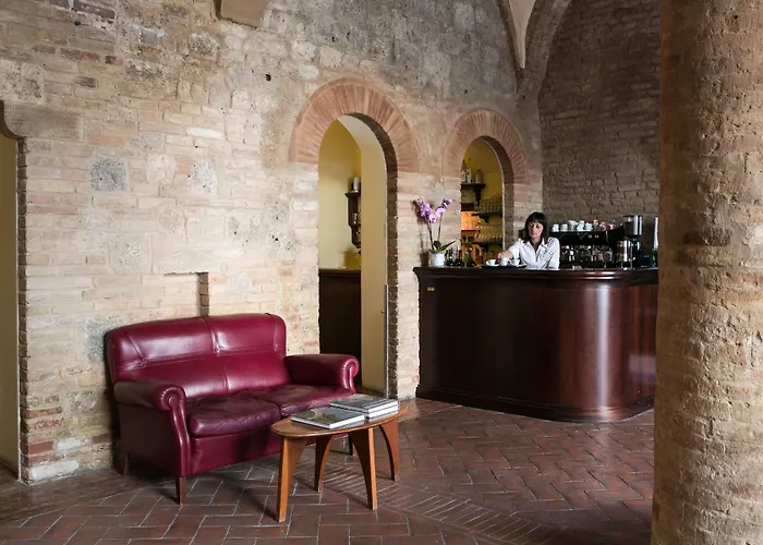 La Cisterna 3*